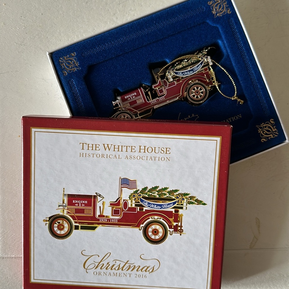 2016 White House Christmas Ornament